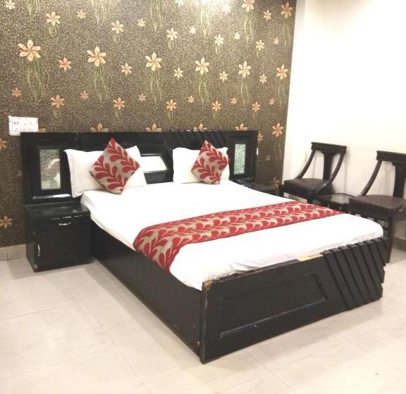 Hotel Parkside Navjyoti