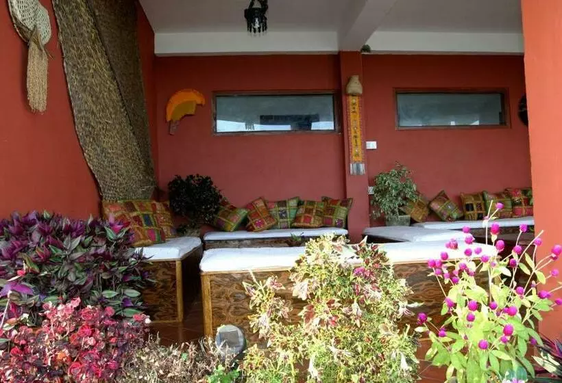 هتل Peace Dragon Lodge