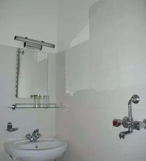 هتل Peace Dragon Lodge