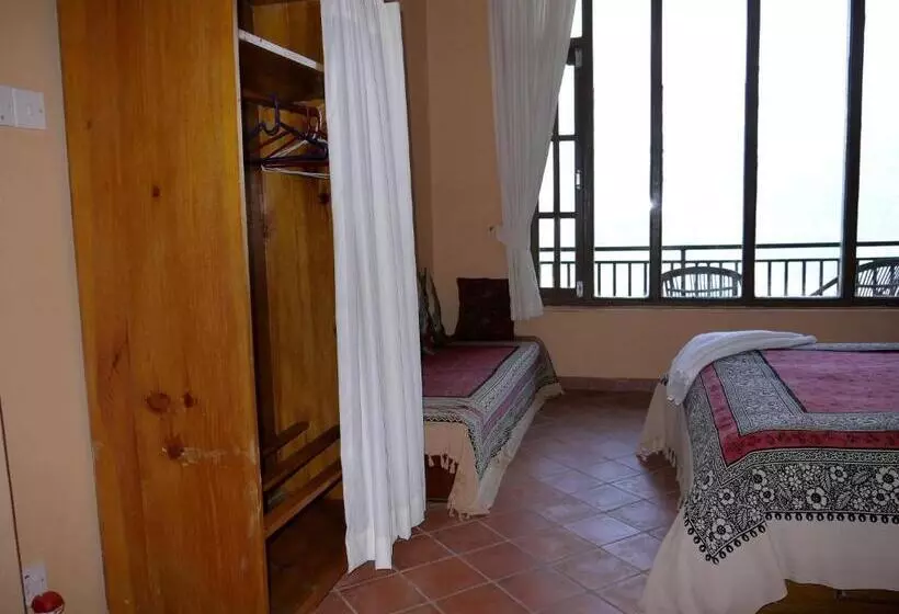 هتل Peace Dragon Lodge