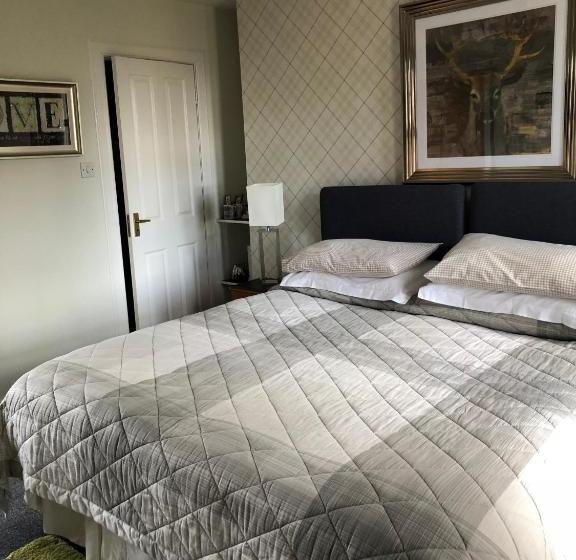 Hotel Pitreavie Guest House