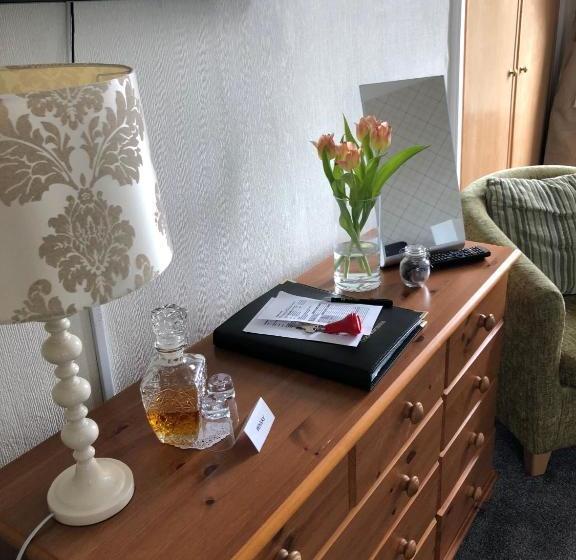 Hotel Pitreavie Guest House