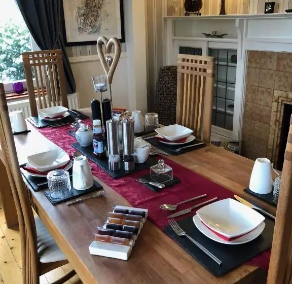 Hotel Pitreavie Guest House