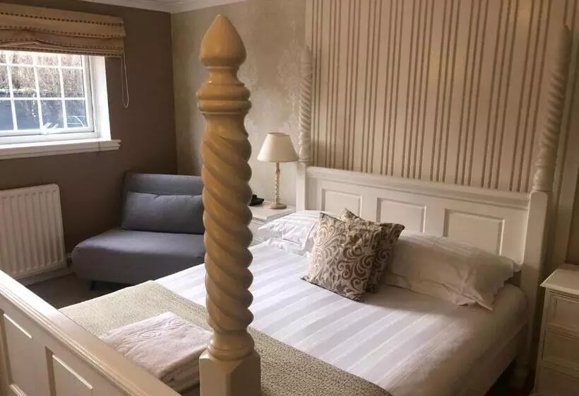 田舎風ホテル String Of Horses