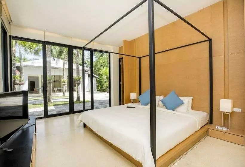 Otel The Anda Mani Khaolak Beachfront Villas