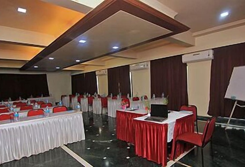 בית מלון כפרי The Metropole