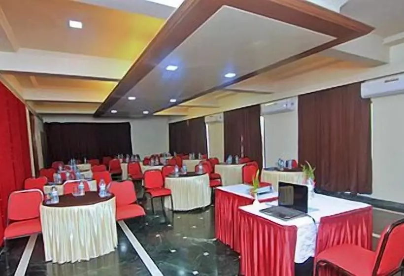 ホテル The Metropole