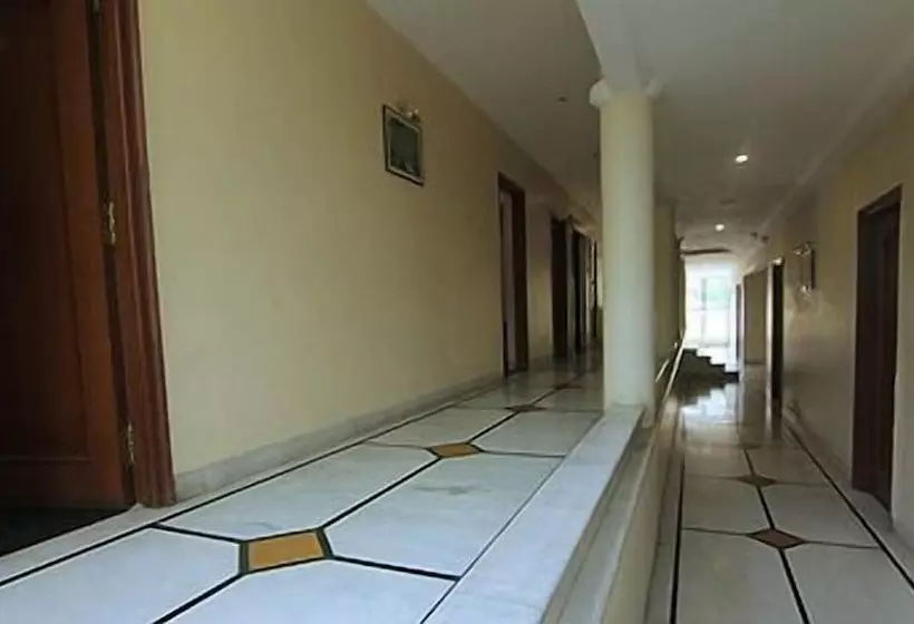 ホテル The Metropole