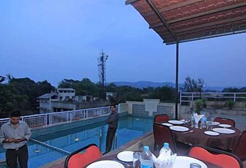 בית מלון כפרי The Metropole