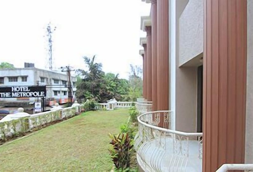 בית מלון כפרי The Metropole