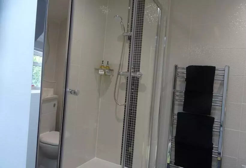 Hotel Undercliff Guest House