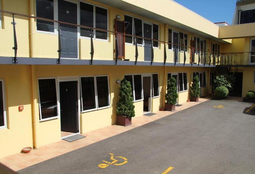 מוטל Harbour City Motor Inn & Conference