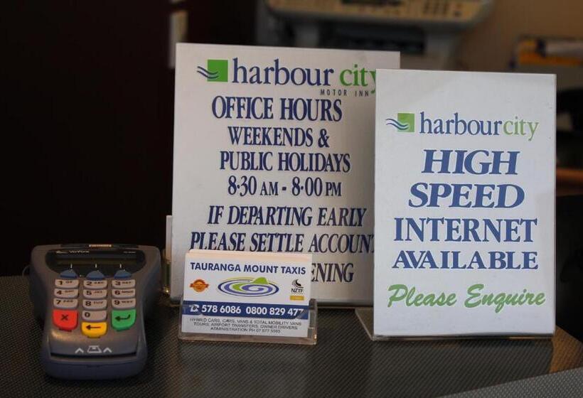 מוטל Harbour City Motor Inn & Conference