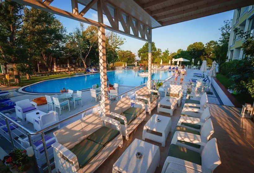 Perla Royal Hotel All Inclusive