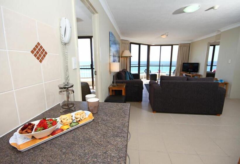 Sentosa At Tugun Beachfront Holiday Home