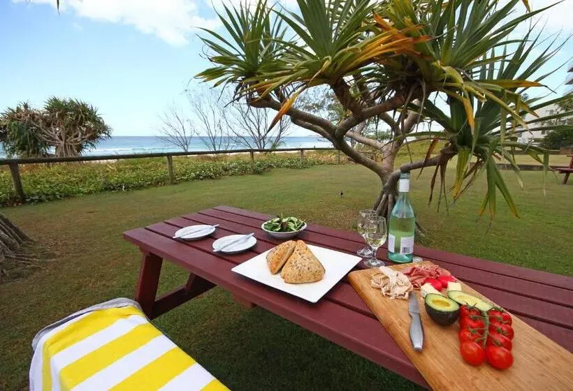 Sentosa At Tugun Beachfront Holiday Home