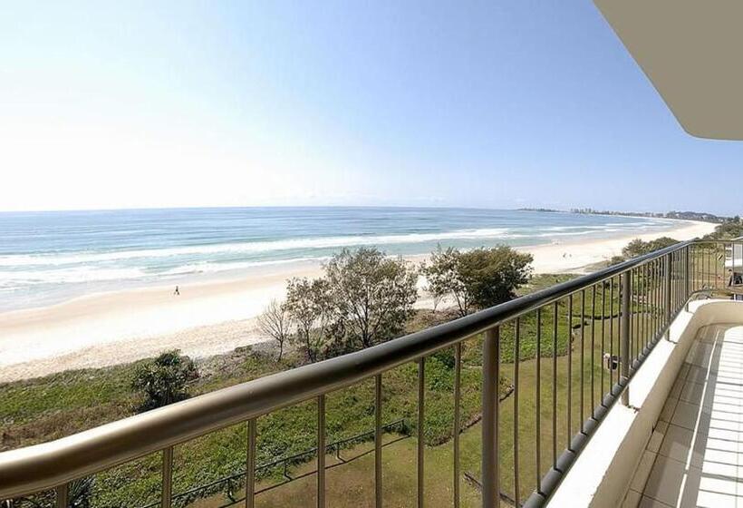 Sentosa At Tugun Beachfront Holiday Home