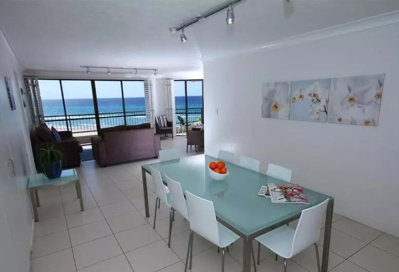 Sentosa At Tugun Beachfront Holiday Home