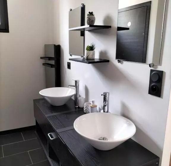 Aamiaismajoitus (B&B) A Nou Deux