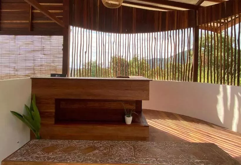 ホテル Kertasari Lodge