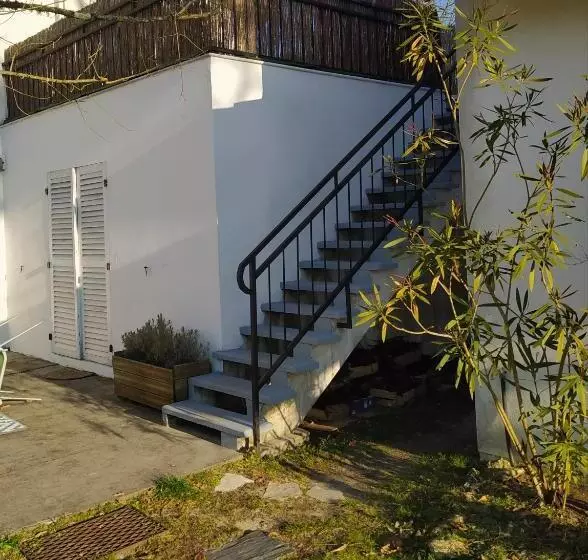 Aamiaismajoitus (B&B) Chambres D Elisa