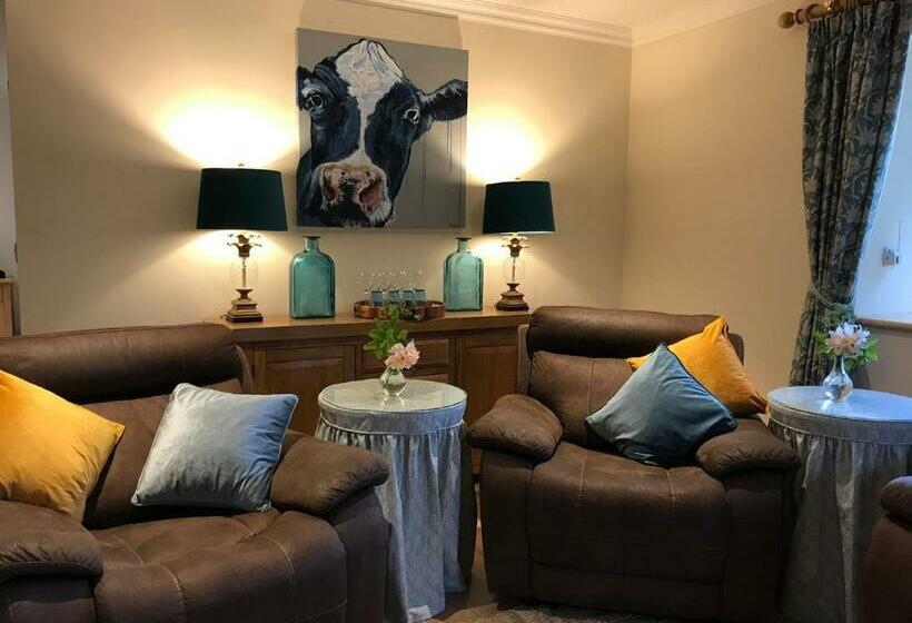 צימר Ederline Farm Guest House