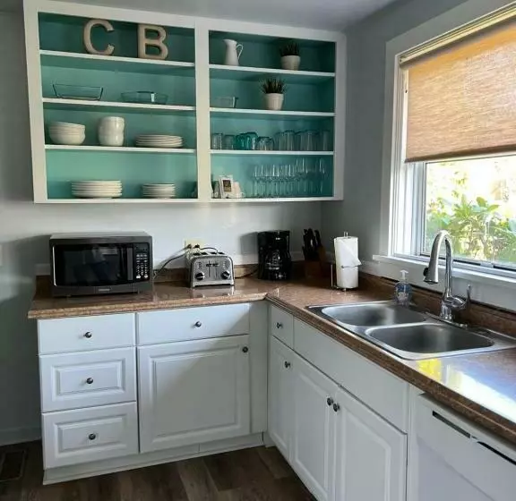 Hotelli Guesthouse Cannon Beach