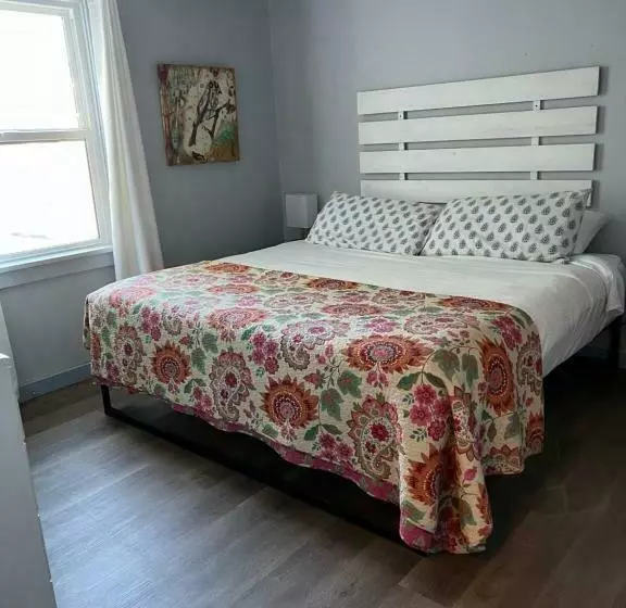 Hotelli Guesthouse Cannon Beach