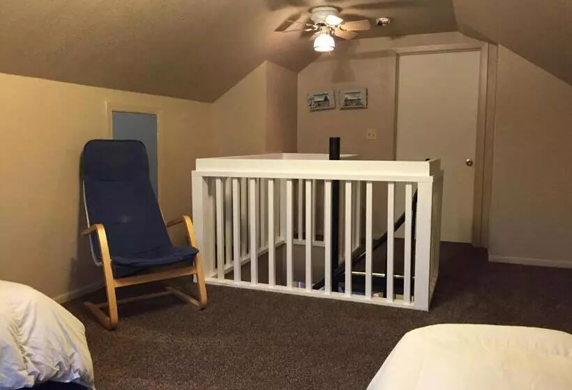 Hotelli Guesthouse Cannon Beach