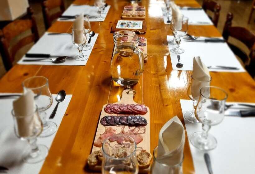 ペンション Au Coeur Du Volcantal