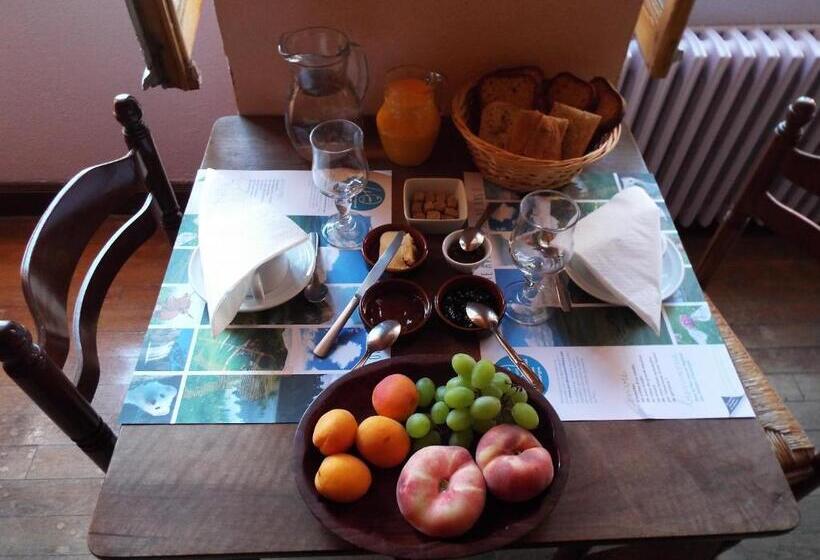 ペンション Au Coeur Du Volcantal