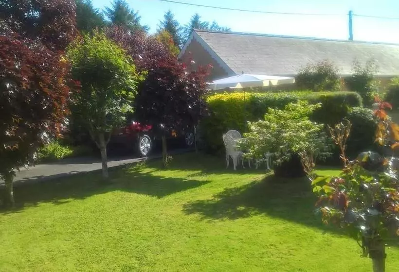 Annalee House B&b