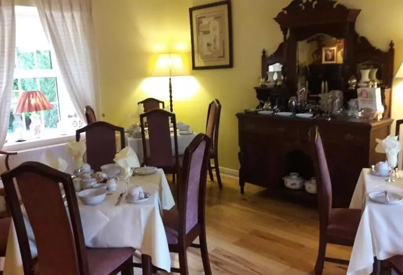 Annalee House B&b
