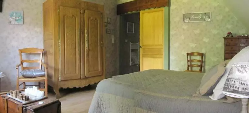 ベッドアンドブレックファースト Au Chardon Bleu