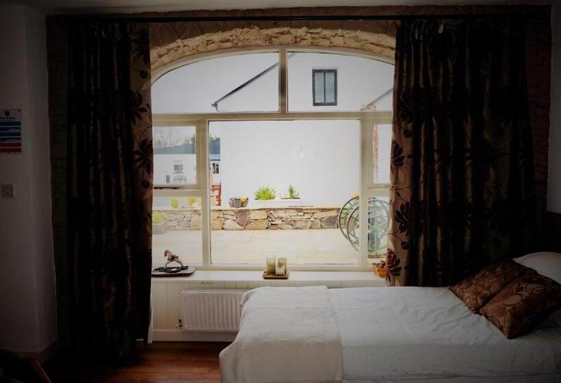 住宿加早餐  Cartron House