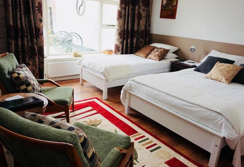 住宿加早餐  Cartron House