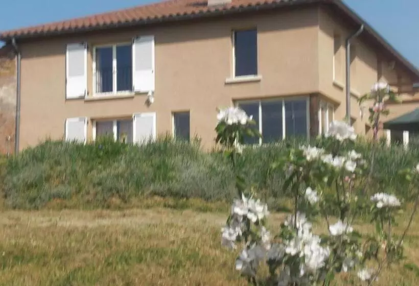 Aamiaismajoitus (B&B) Chambres D Hôtes De La Colline