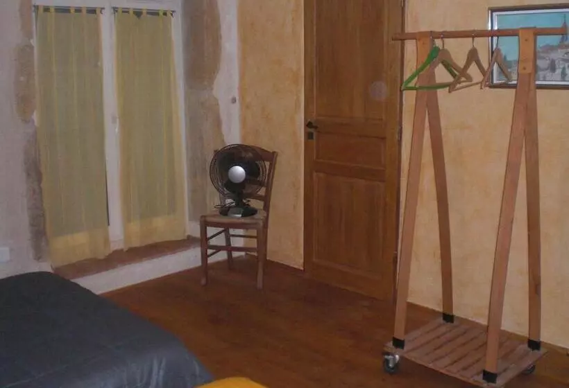 Aamiaismajoitus (B&B) Chambres D Hôtes De La Colline