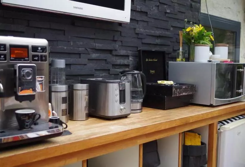 Aamiaismajoitus (B&B) Chambres D Hôtes Home Sweet Home