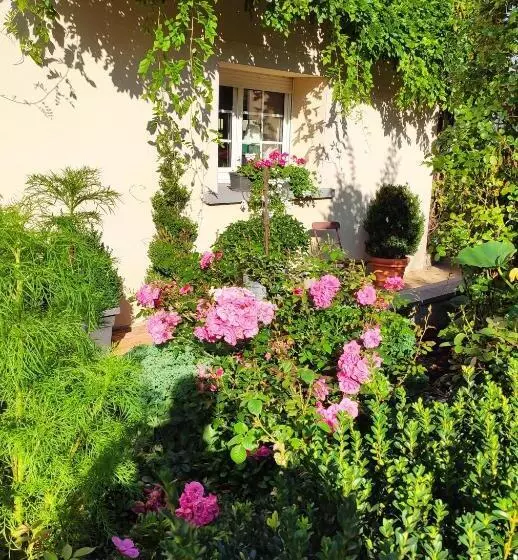 Aamiaismajoitus (B&B) Chambres D Hôtes Le Clos Du Verger