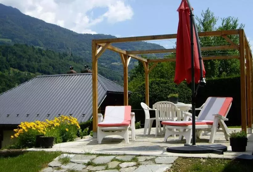 ベッドアンドブレックファースト Chambres D Hôtes Les Pierres Taillées