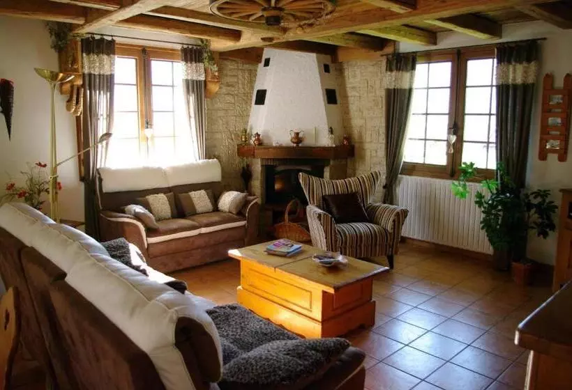 ベッドアンドブレックファースト Chambres D Hôtes Les Pierres Taillées