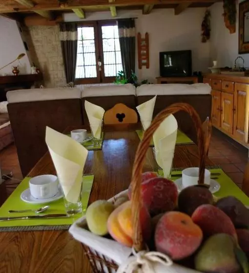 ベッドアンドブレックファースト Chambres D Hôtes Les Pierres Taillées