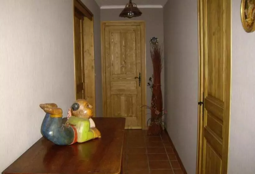 ベッドアンドブレックファースト Chambres D Hôtes Les Pierres Taillées