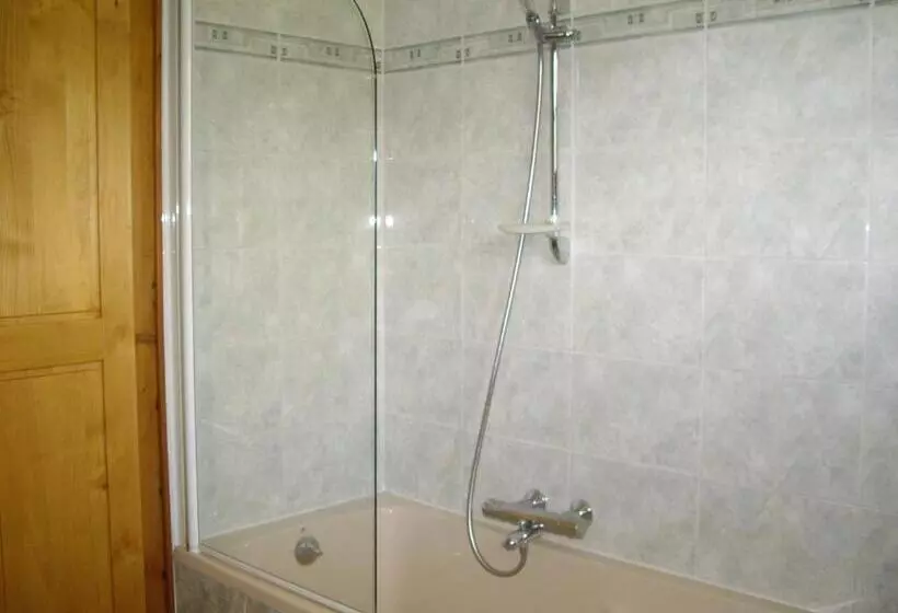 ベッドアンドブレックファースト Chambres D Hôtes Les Pierres Taillées