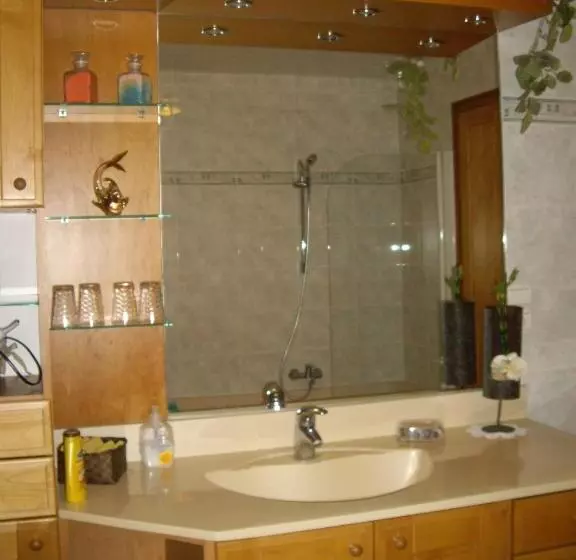 ベッドアンドブレックファースト Chambres D Hôtes Les Pierres Taillées