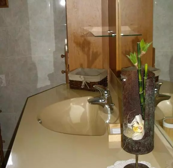 ベッドアンドブレックファースト Chambres D Hôtes Les Pierres Taillées