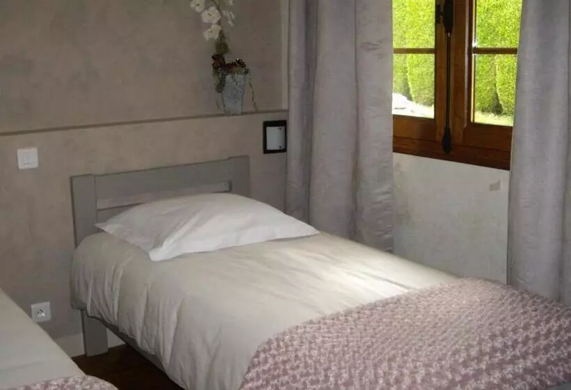 ベッドアンドブレックファースト Chambres D Hôtes Les Pierres Taillées