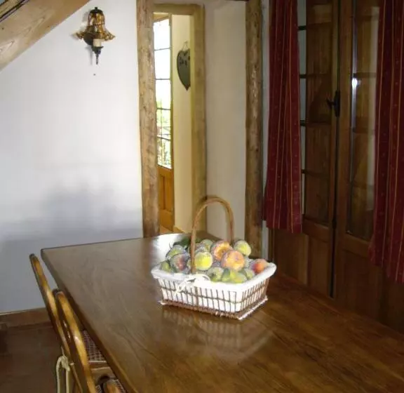 ベッドアンドブレックファースト Chambres D Hôtes Les Pierres Taillées