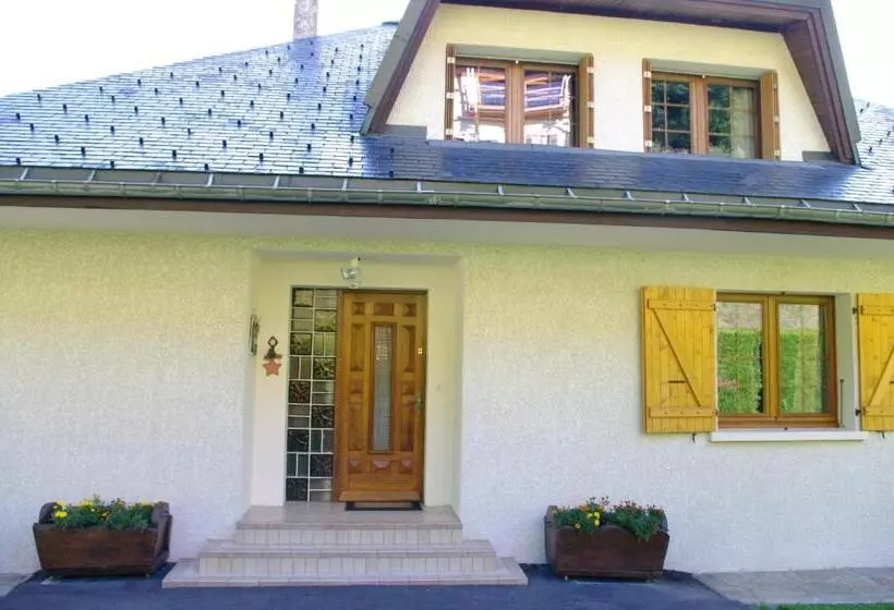 ベッドアンドブレックファースト Chambres D Hôtes Les Pierres Taillées